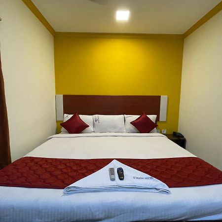 Skyry Hotels Adyar Chennai Exterior photo