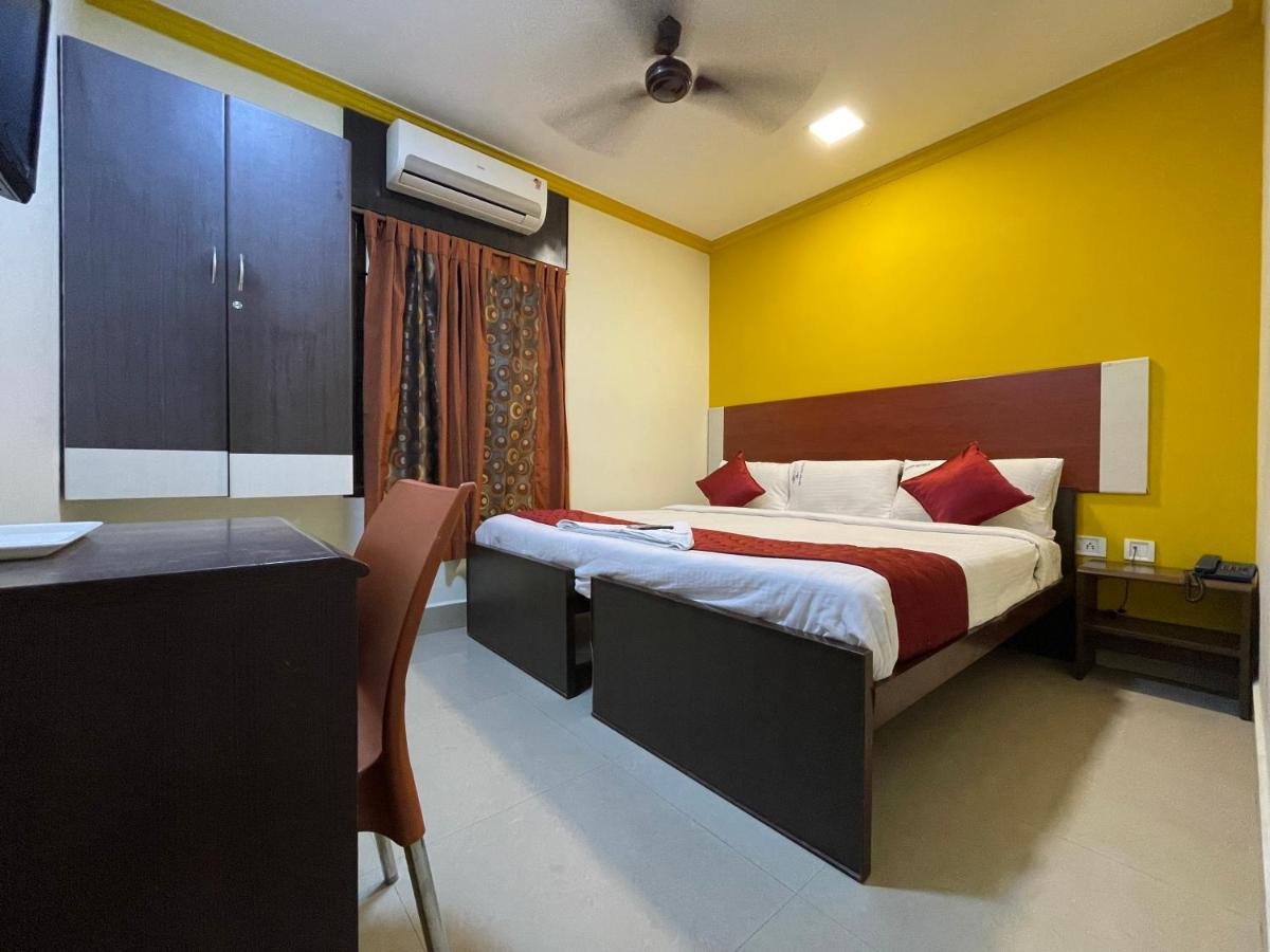Skyry Hotels Adyar Chennai Exterior photo