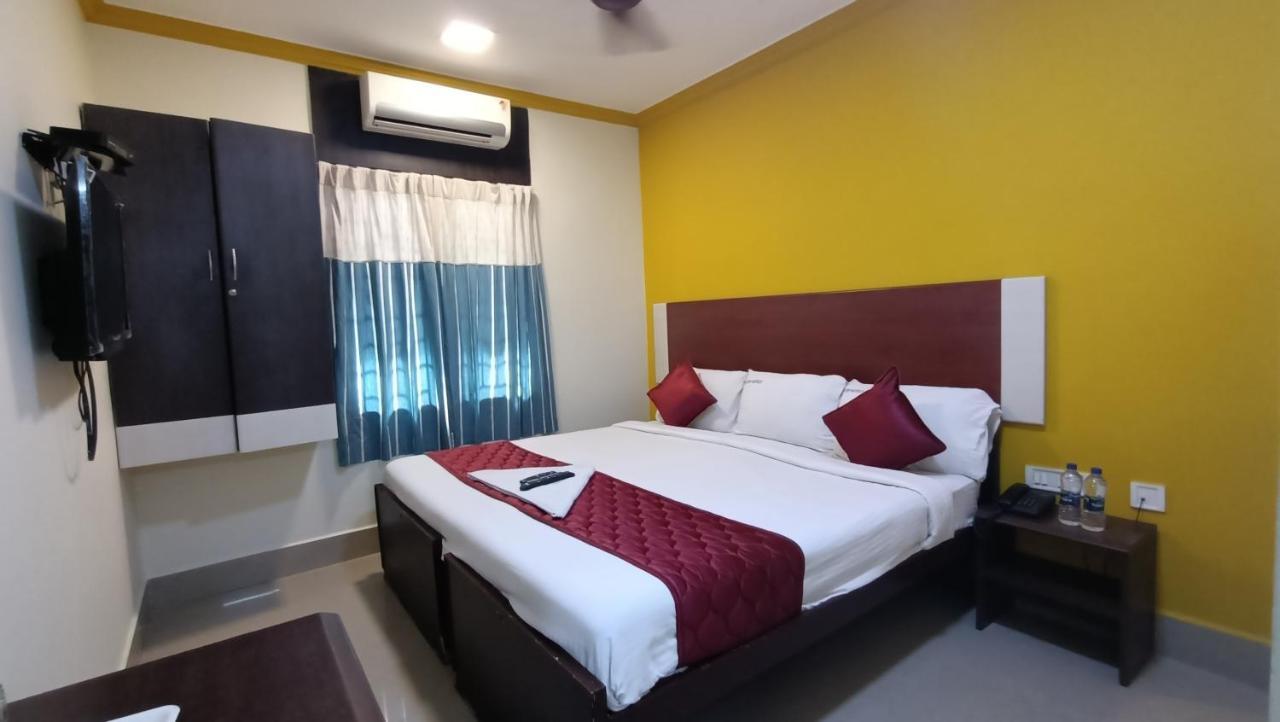 Skyry Hotels Adyar Chennai Exterior photo